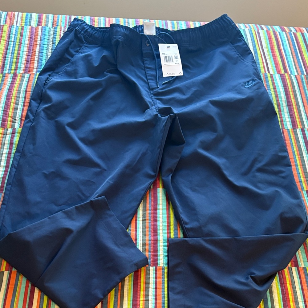 Nike Men's Navy Joggers size Small new with tags fast shipping